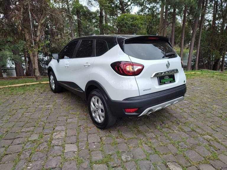 RENAULT - CAPTUR - 2017/2018 - Branca - R$ 69.900,00