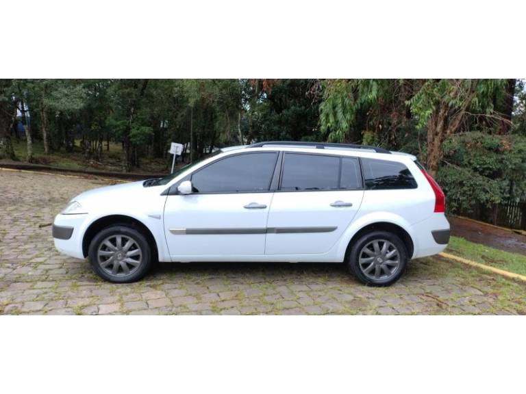 RENAULT - MÉGANE - 2012/2013 - Branca - R$ 37.900,00