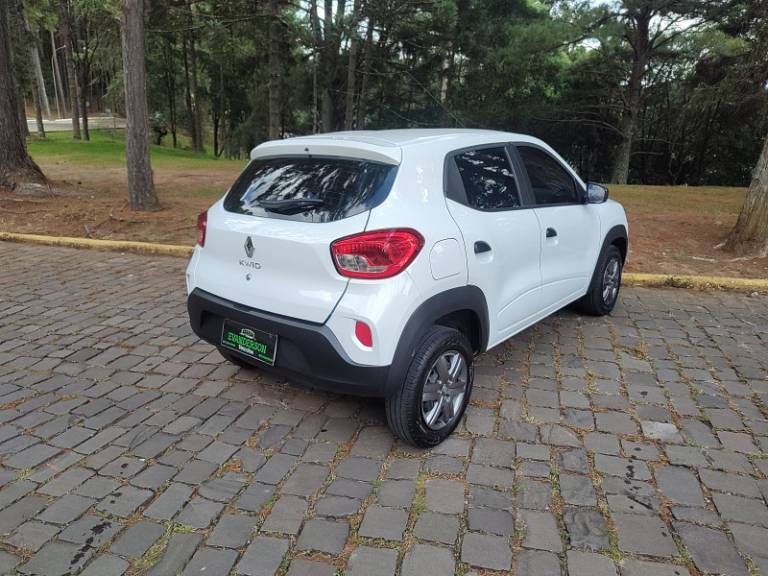 RENAULT - KWID - 2023/2024 - Branca - R$ 53.900,00
