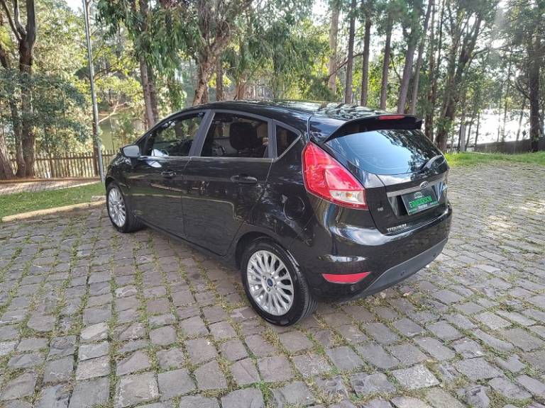FORD - FIESTA - 2014/2014 - Preta - R$ 44.900,00