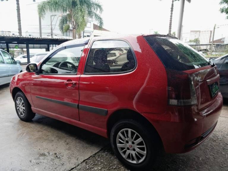 FIAT - PALIO - 2014/2015 - Vermelha - R$ 24.900,00