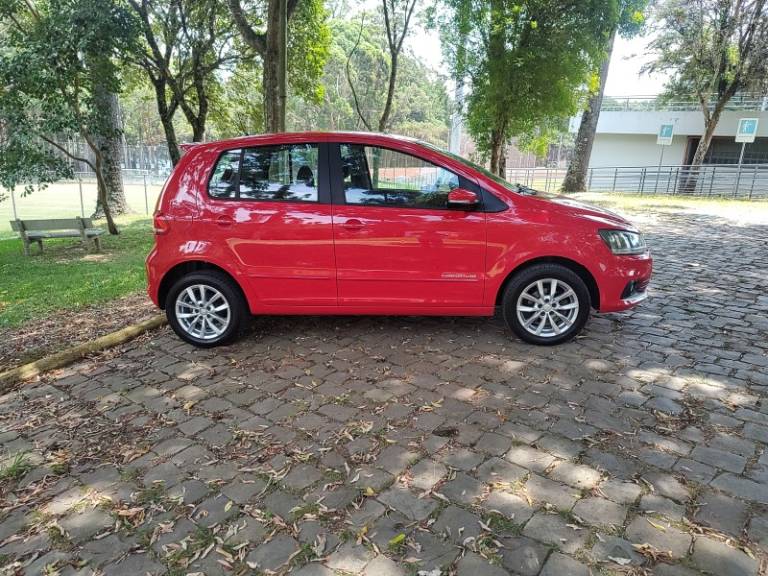 VOLKSWAGEN - FOX - 2015/2015 - Vermelha - R$ 44.900,00