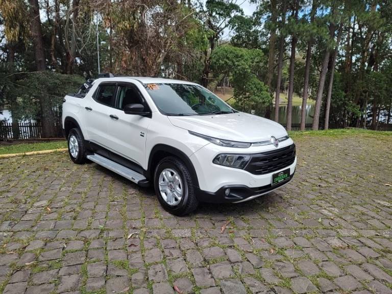 FIAT - TORO - 2017/2018 - Branca - R$ 91.900,00