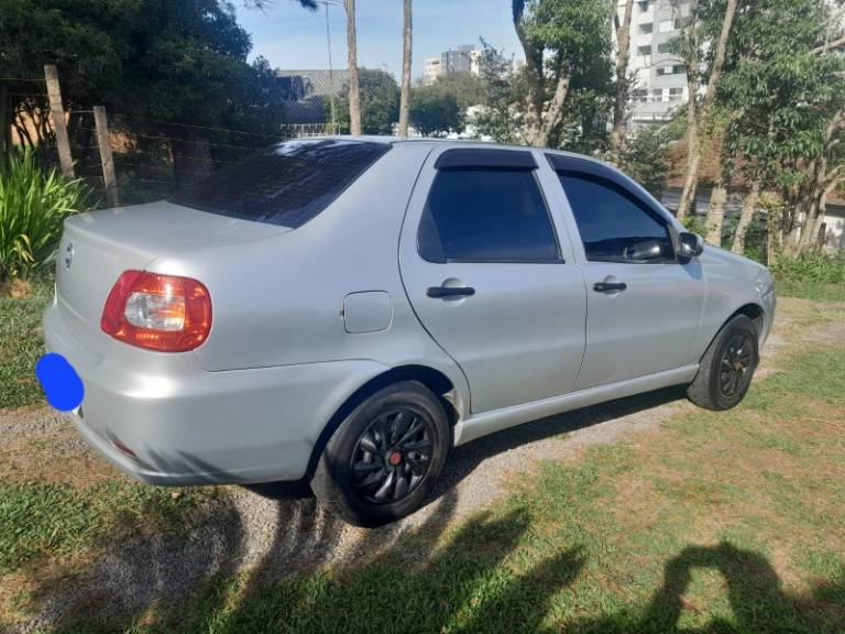 FIAT - SIENA - 2007/2008 - Prata - R$ 23.800,00