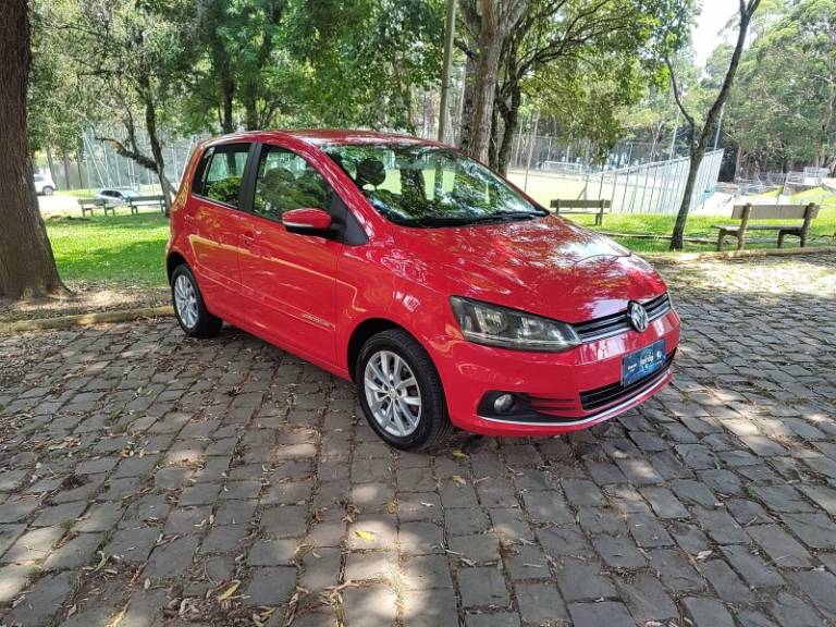 VOLKSWAGEN - FOX - 2015/2015 - Vermelha - R$ 44.900,00