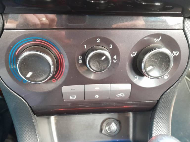 FIAT - BRAVO - 2011/2011 - Branca - R$ 32.900,00
