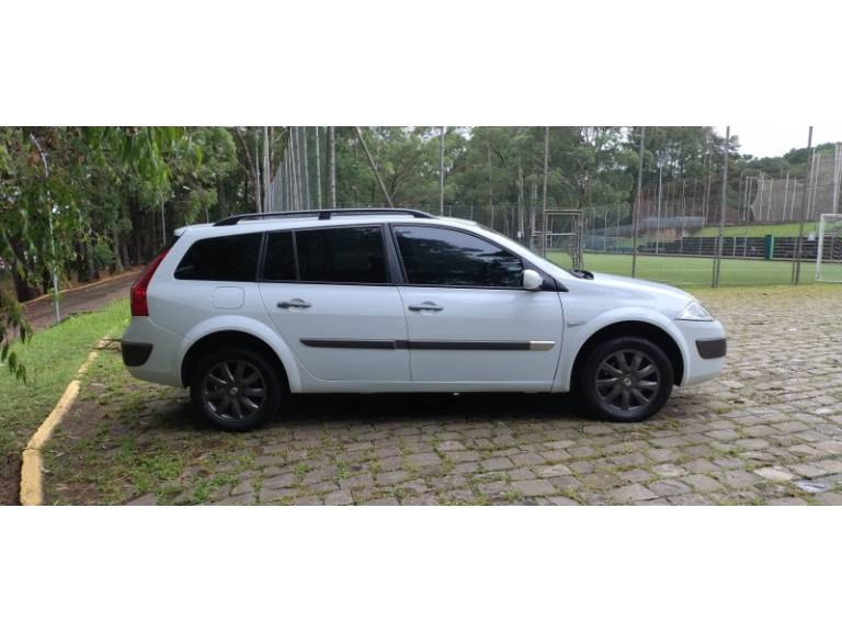 RENAULT - MÉGANE - 2012/2013 - Branca - R$ 37.900,00