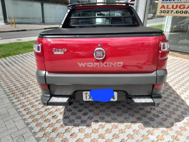 FIAT - STRADA - 2017/2017 - Vermelha - R$ 68.900,00