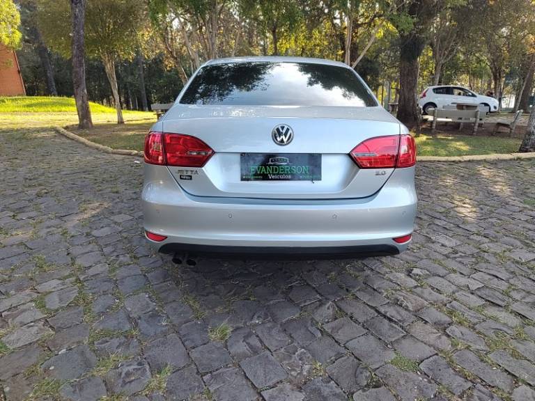 VOLKSWAGEN - JETTA - 2013/2013 - Prata - R$ 68.900,00