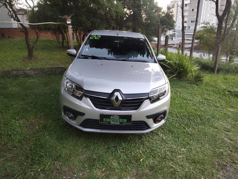 RENAULT - LOGAN - 2021/2022 - Prata - R$ 59.900,00