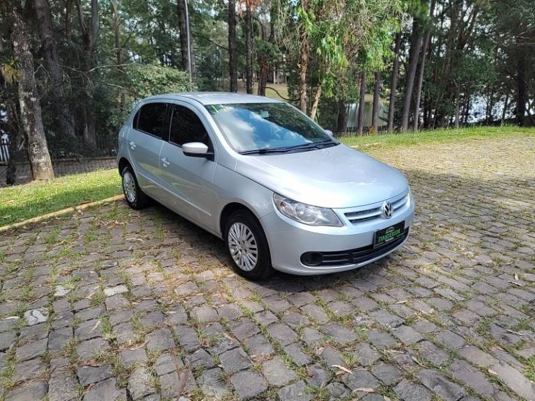 VOLKSWAGEN - GOL - 2010/2011 - Prata - R$ 30.900,00