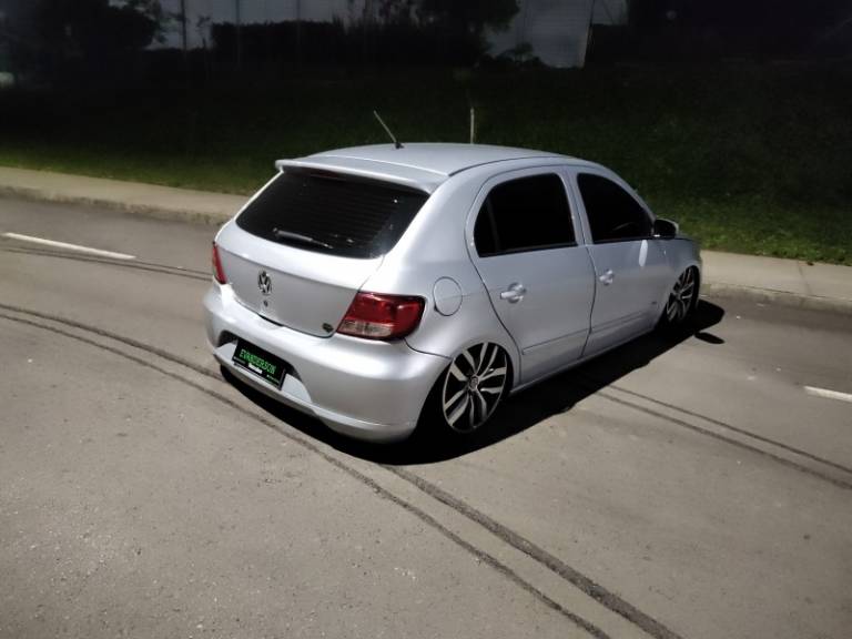 VOLKSWAGEN - GOL - 2010/2010 - Prata - R$ 33.900,00
