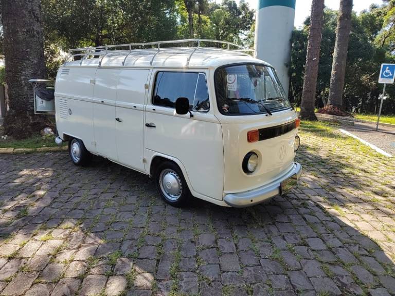 VOLKSWAGEN - KOMBI - 1990/1990 - Branca - R$ 20.000,00