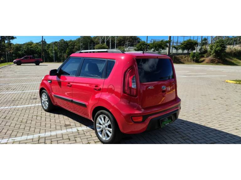 KIA MOTORS - SOUL - 2011/2012 - Vermelha - R$ 43.900,00