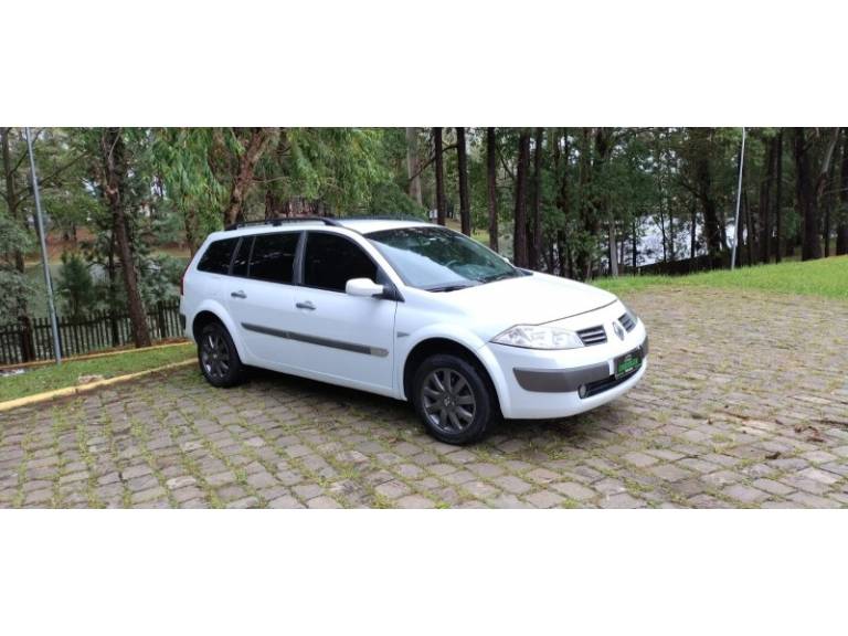 RENAULT - MÉGANE - 2012/2013 - Branca - R$ 37.900,00