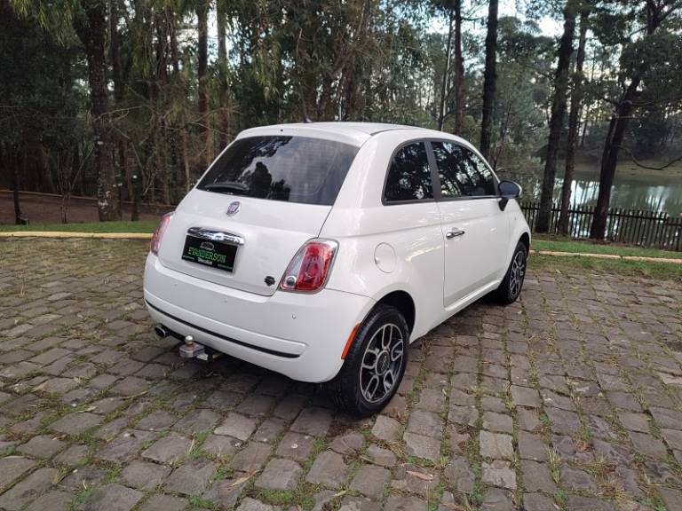 FIAT - 500 - 2011/2012 - Branca - R$ 41.900,00