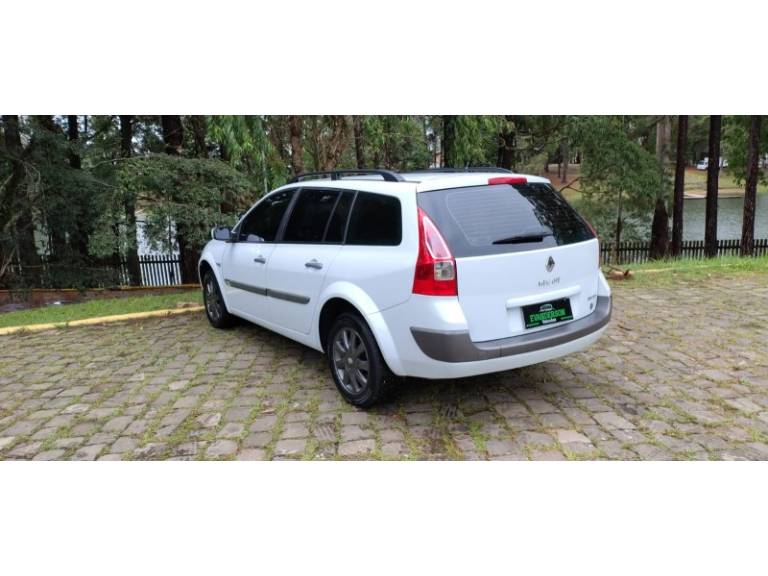 RENAULT - MÉGANE - 2012/2013 - Branca - R$ 37.900,00
