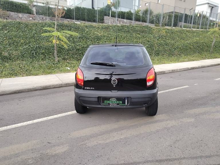 CHEVROLET - CELTA - 2003/2003 - Preta - R$ 18.500,00