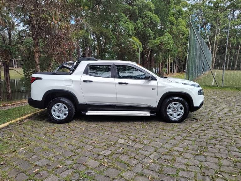 FIAT - TORO - 2017/2018 - Branca - R$ 91.900,00
