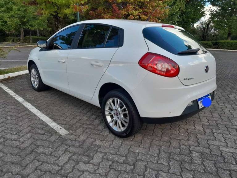 FIAT - BRAVO - 2011/2011 - Branca - R$ 32.900,00