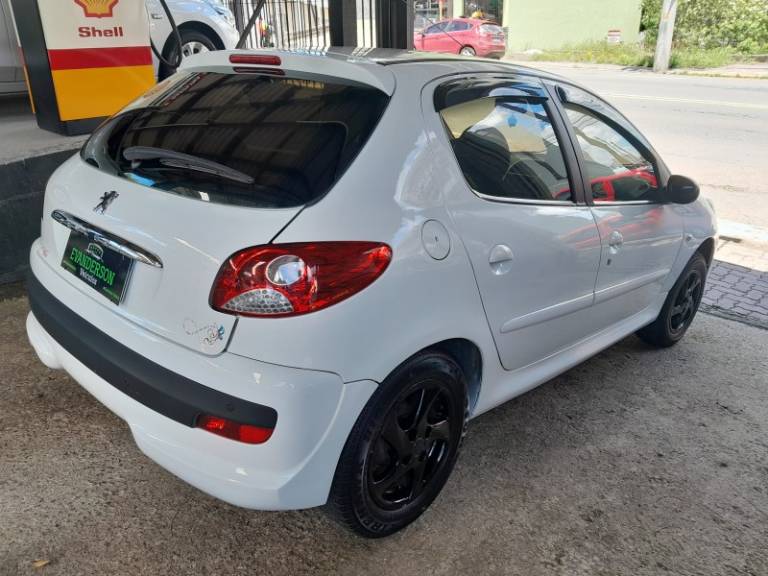 PEUGEOT - 207 - 2012/2013 - Branca - R$ 24.800,00