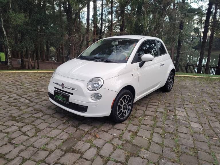 FIAT - 500 - 2011/2012 - Branca - R$ 41.900,00