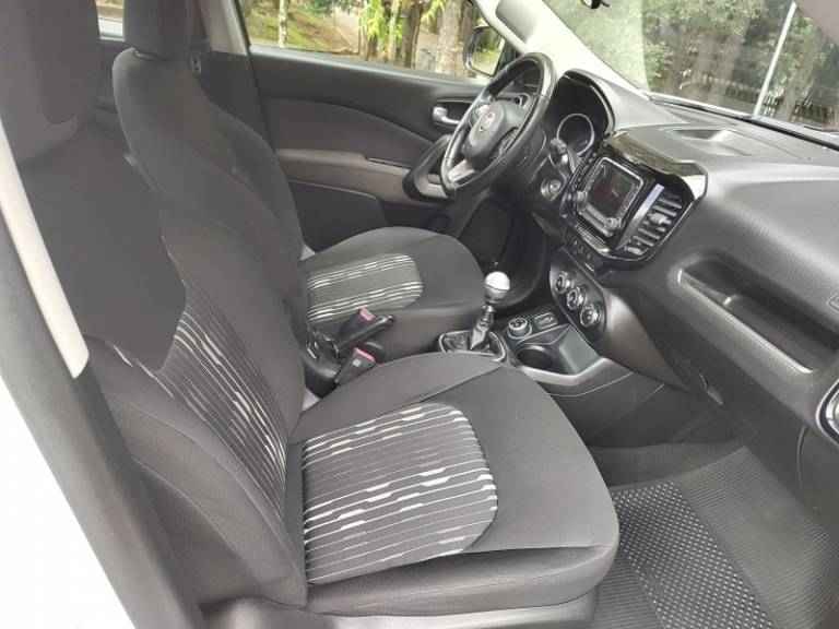 FIAT - TORO - 2017/2018 - Branca - R$ 91.900,00