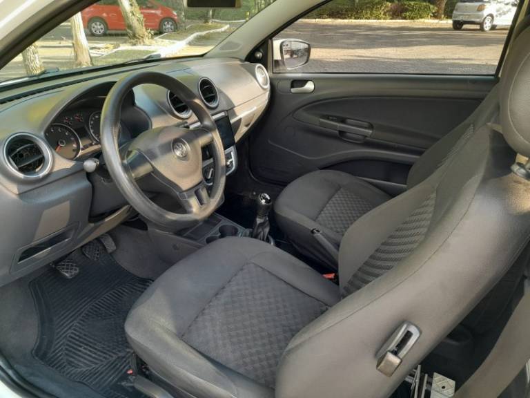 VOLKSWAGEN - SAVEIRO - 2015/2015 - Branca - R$ 44.900,00