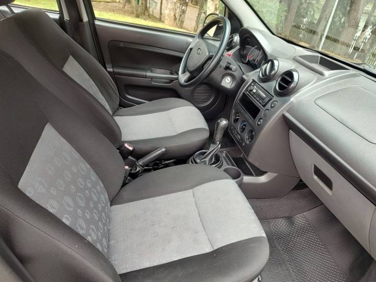 FORD - FIESTA - 2010/2011 - Preta - R$ 29.900,00