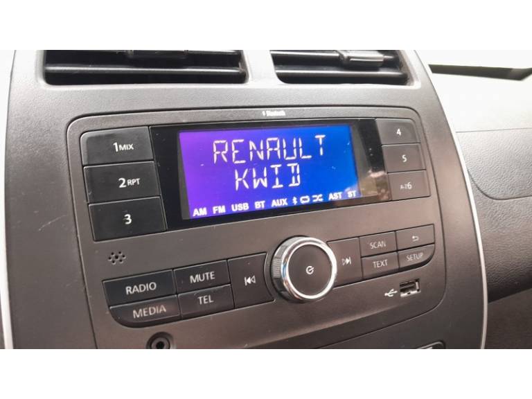 RENAULT - KWID - 2018/2019 - Branca - R$ 39.900,00