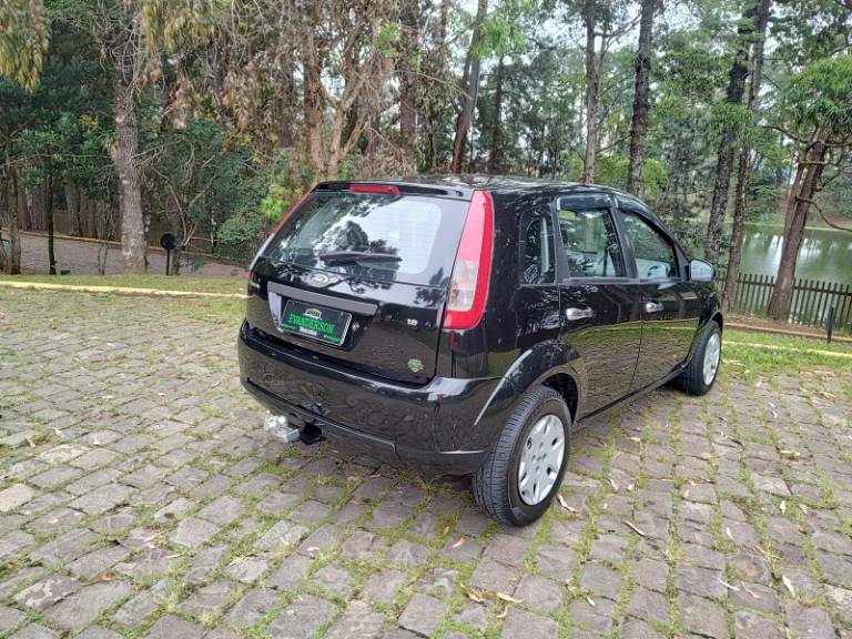 FORD - FIESTA - 2010/2011 - Preta - R$ 29.900,00