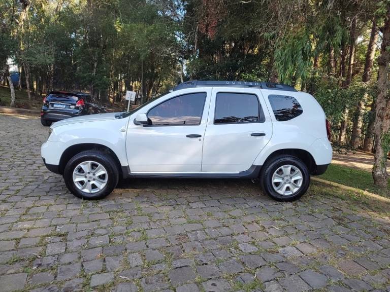 RENAULT - DUSTER - 2016/2017 - Branca - R$ 62.900,00