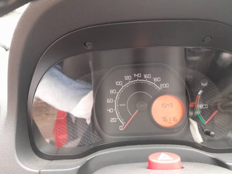 FIAT - PALIO - 2014/2015 - Vermelha - R$ 24.900,00