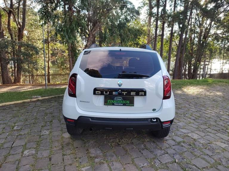 RENAULT - DUSTER - 2016/2017 - Branca - R$ 62.900,00