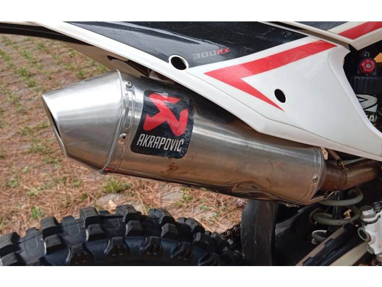 MXF - 300 RXS - 2021/2021 - Branca - R$ 19.990,00