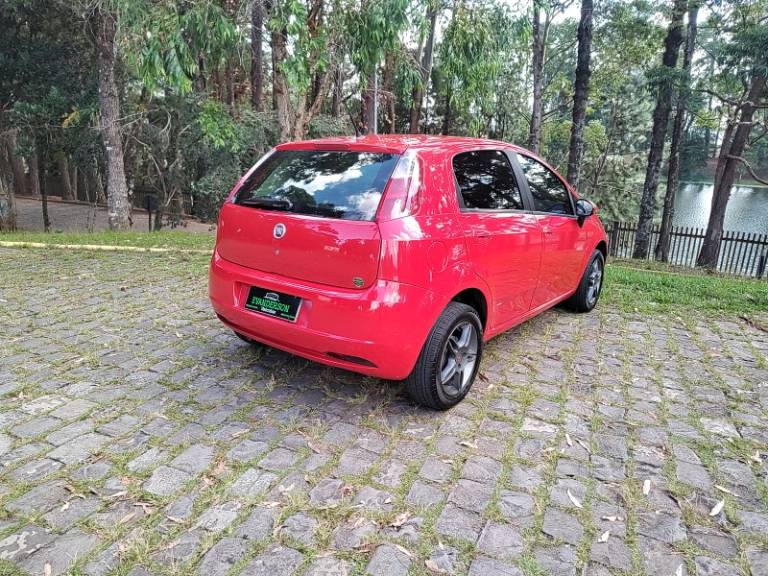 FIAT - PUNTO - 2010/2010 - Vermelha - R$ 31.900,00