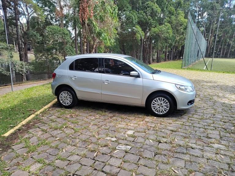 VOLKSWAGEN - GOL - 2010/2011 - Prata - R$ 30.900,00
