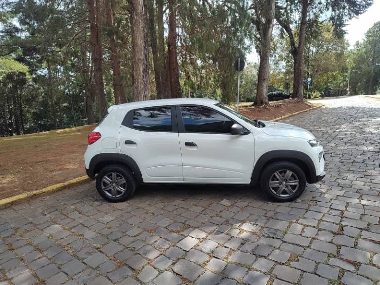 RENAULT - KWID - 2023/2024 - Branca - R$ 53.900,00
