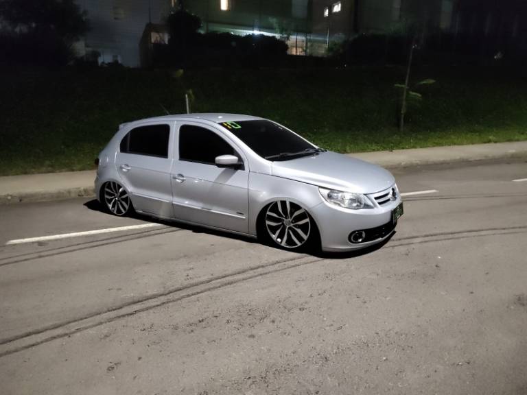 VOLKSWAGEN - GOL - 2010/2010 - Prata - R$ 33.900,00