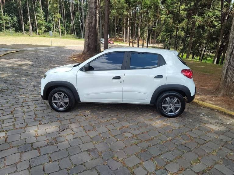RENAULT - KWID - 2023/2024 - Branca - R$ 53.900,00
