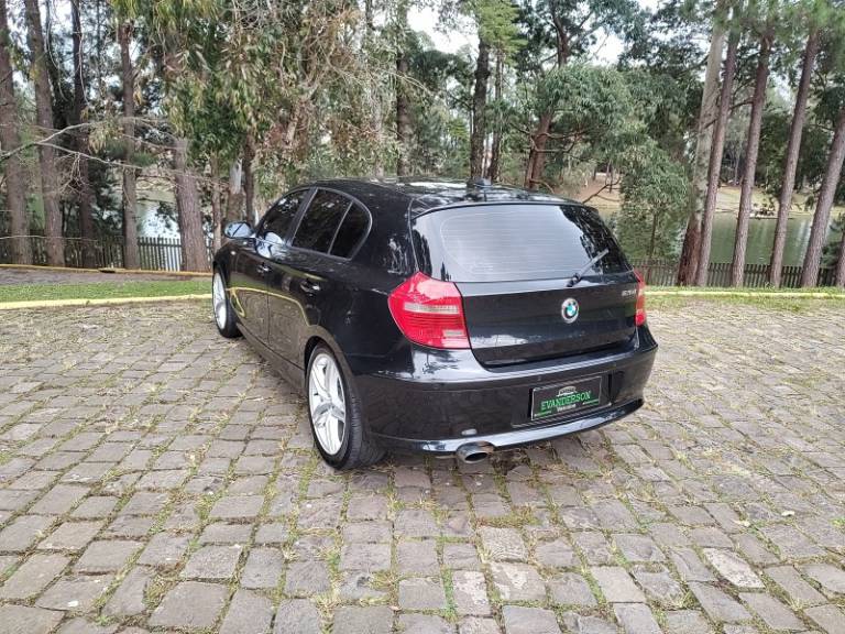 BMW - 120I - 2010/2010 - Preta - R$ 54.900,00