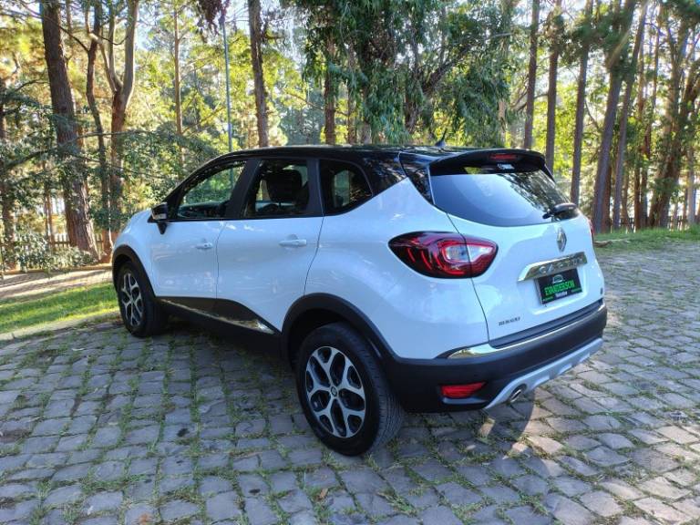RENAULT - CAPTUR - 2019/2020 - Branca - R$ 78.900,00