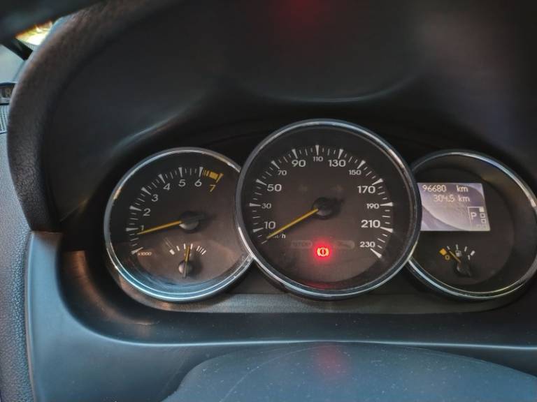 RENAULT - FLUENCE - 2012/2013 - Preta - R$ 41.900,00