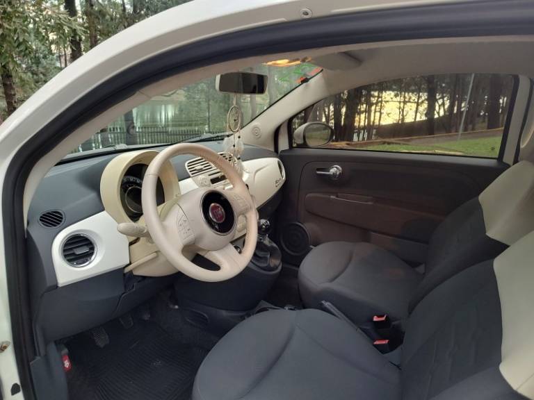 FIAT - 500 - 2011/2012 - Branca - R$ 41.900,00