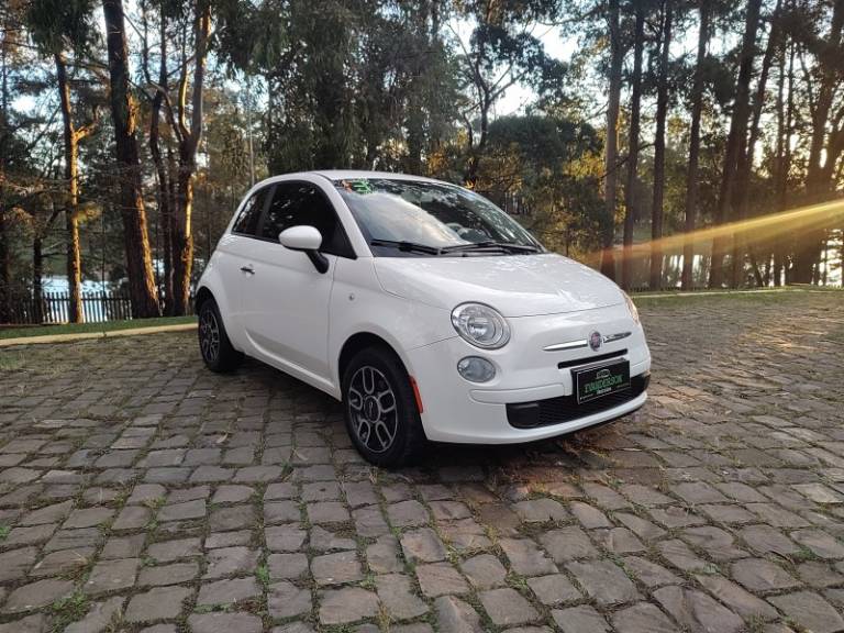 FIAT - 500 - 2011/2012 - Branca - R$ 41.900,00