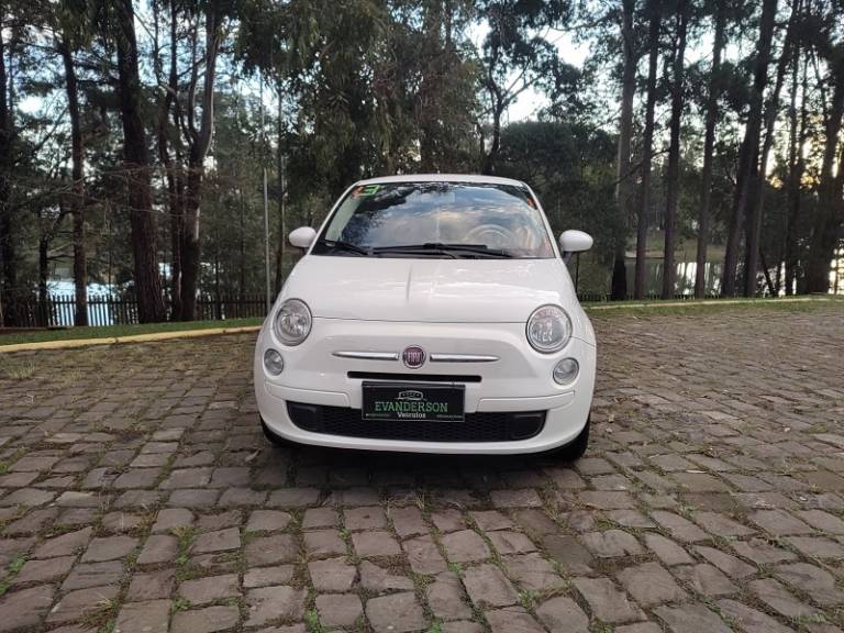 FIAT - 500 - 2011/2012 - Branca - R$ 41.900,00
