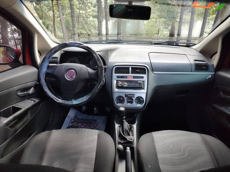 FIAT - PUNTO - 2010/2010 - Vermelha - R$ 31.900,00