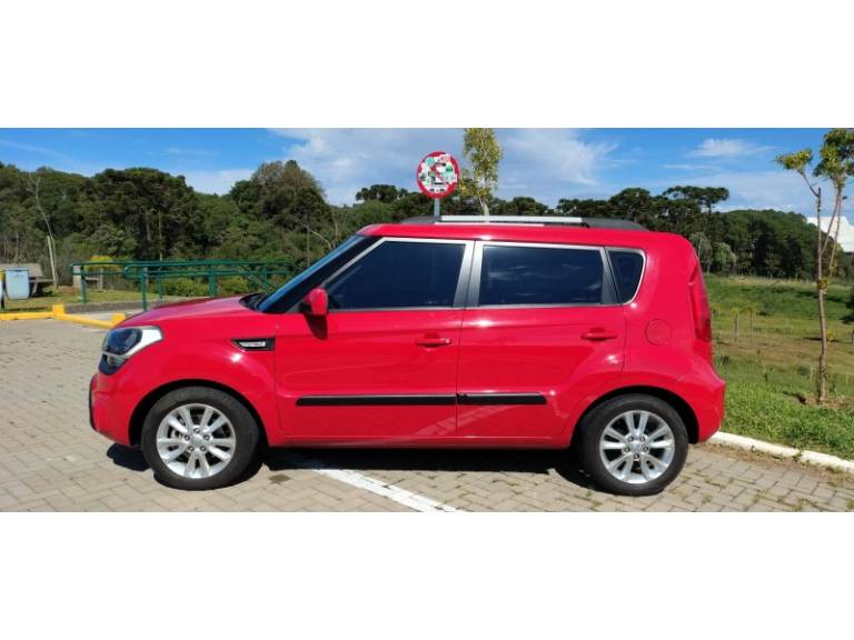 KIA MOTORS - SOUL - 2011/2012 - Vermelha - R$ 43.900,00