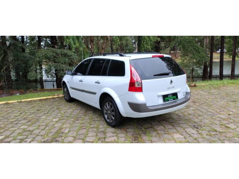 RENAULT - MÉGANE - 2012/2013 - Branca - R$ 37.900,00