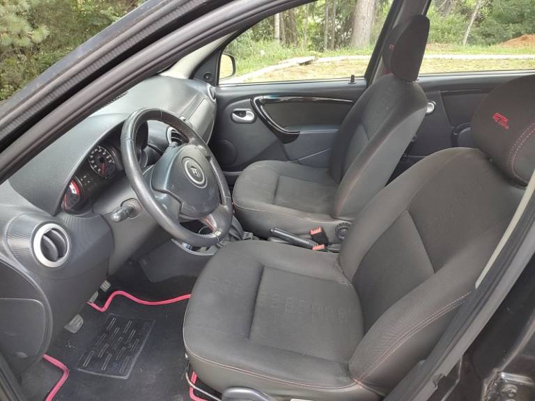 RENAULT - SANDERO - 2011/2011 - Preta - R$ 30.900,00